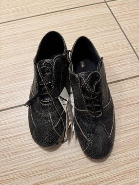 Zara Distressed Leather Sneackers NWT